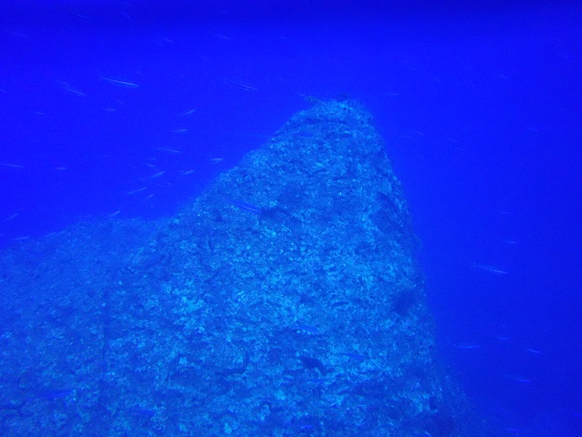 トンガリ岩